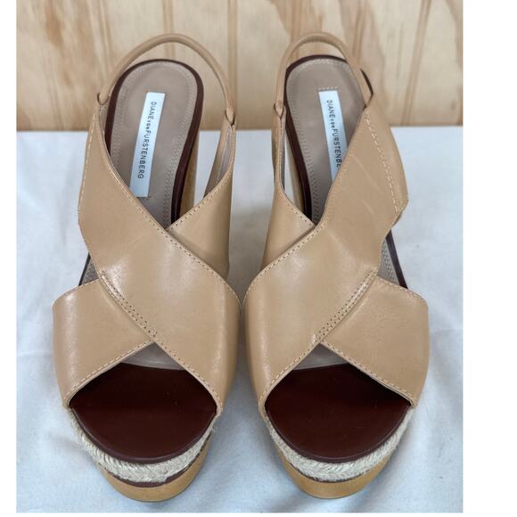 Diane von Furstenberg Tan Leather Cross Strap Slingback Wedge Sandals 7.5 - Picture 2 of 8